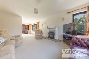 lounge- click for photo gallery